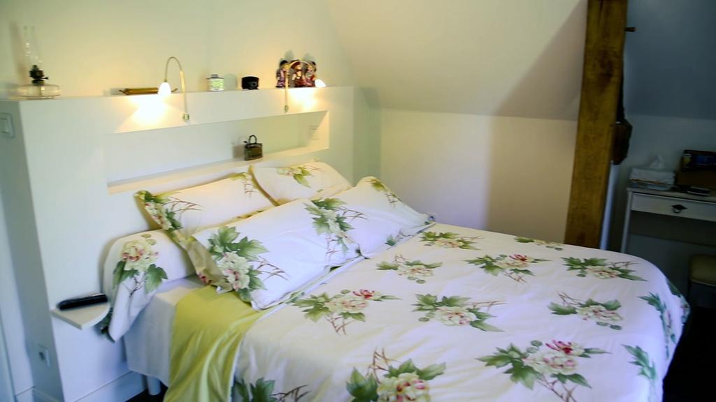 Les Camelias Bed & Breakfast Lalinde Eksteriør bilde